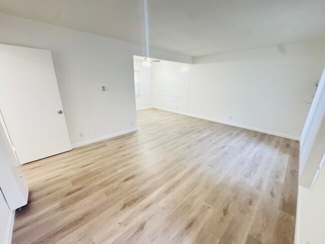 19419 Victory Blvd, Reseda, CA 91335 - photo 3