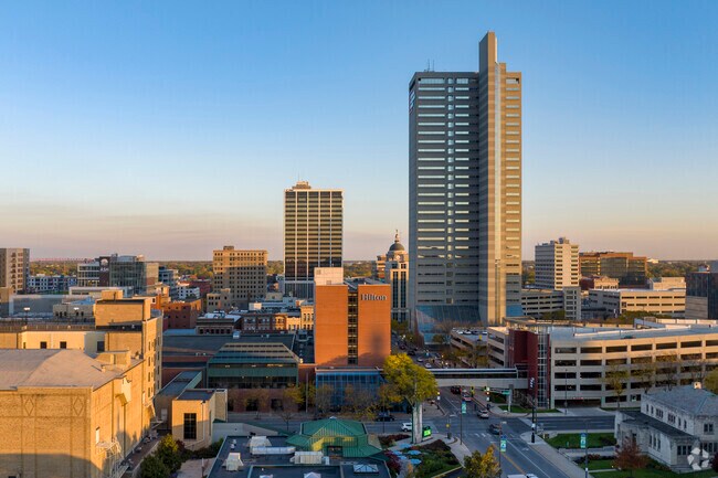Down town Fort Wayne is a short drive away from Lafayette Place.