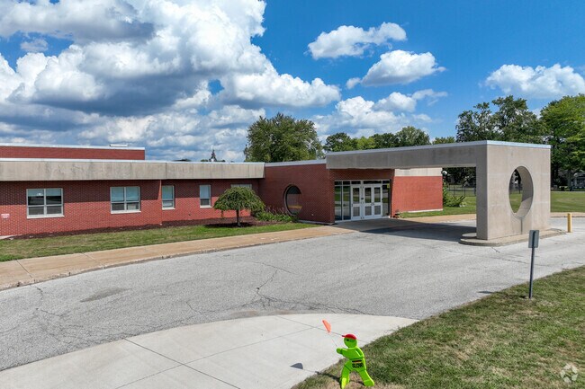 McKinley Elementary School is a highly rated school in Swanson Park.