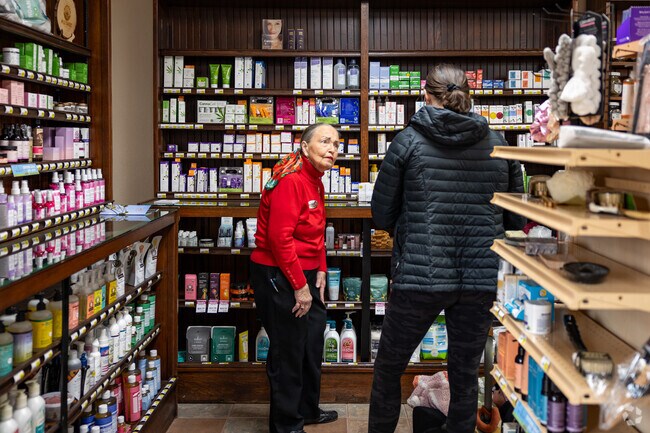 Find groceries at Suzanne's Natural Foods in Garvin Park.