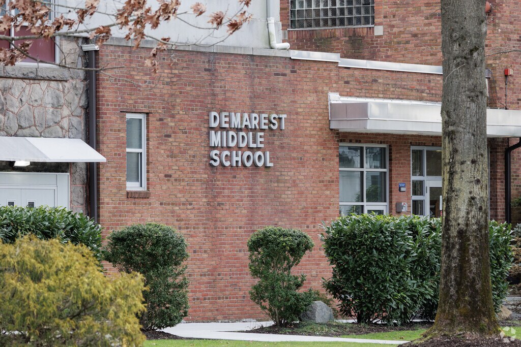 Demarest Middle School, Rankings & Reviews