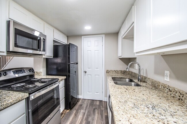 3943 W Reade Ave, Phoenix, AZ 85019 - photo 5