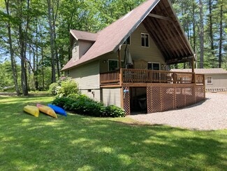 17 Peaceful Ln, Sanford, ME 04073