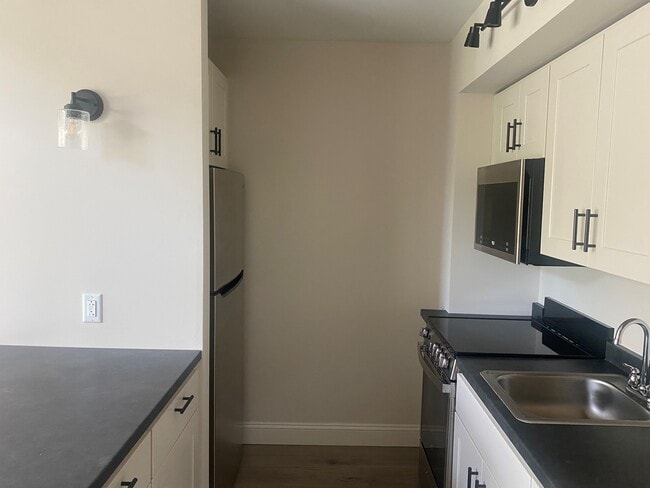 144 Larkin Way, South Burlington, VT 05403 - photo 6