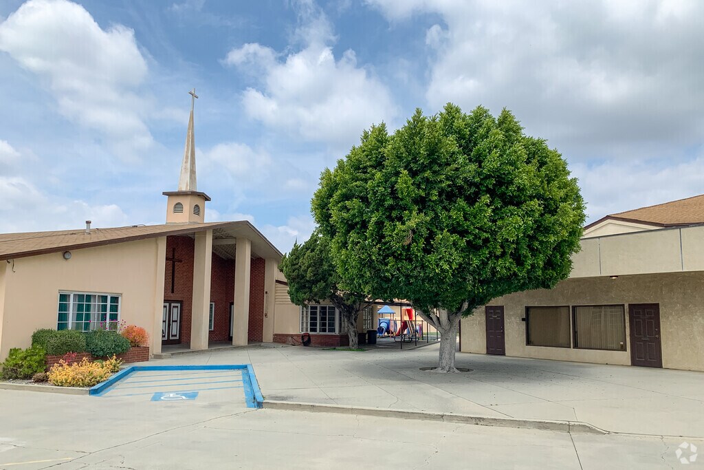 Pioneer Baptist School offers a faith-based education for students in Studebaker, Norwalk CA.