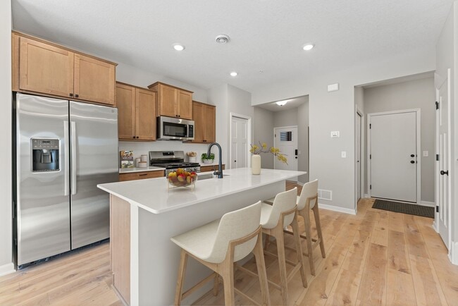 4763 Switchgrass Ln, Minnetrista, MN 55331 - photo 2