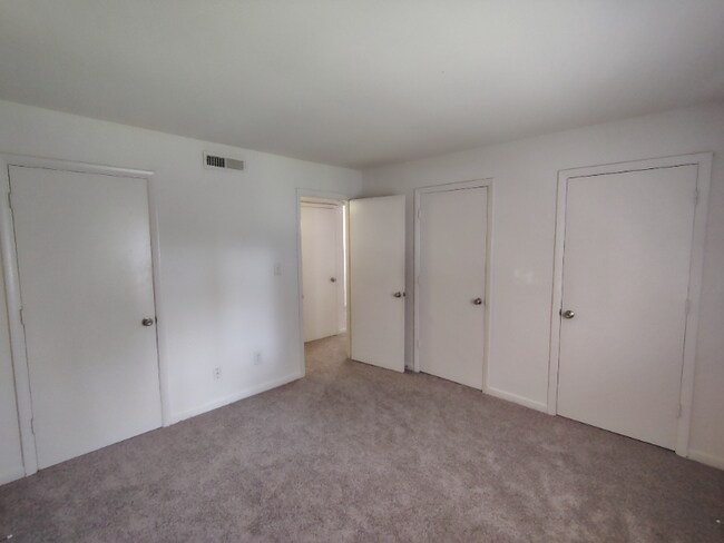 600 Reusens Rd unit WAITLIST, Lynchburg, VA 24503 - photo 2