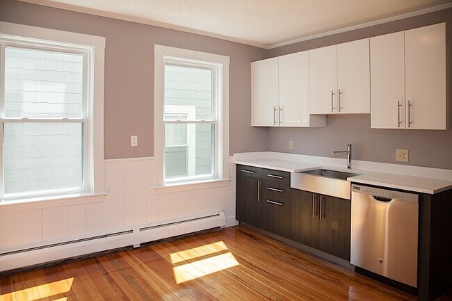 21 Granite St unit 3, Somerville, MA 02143 - photo 3