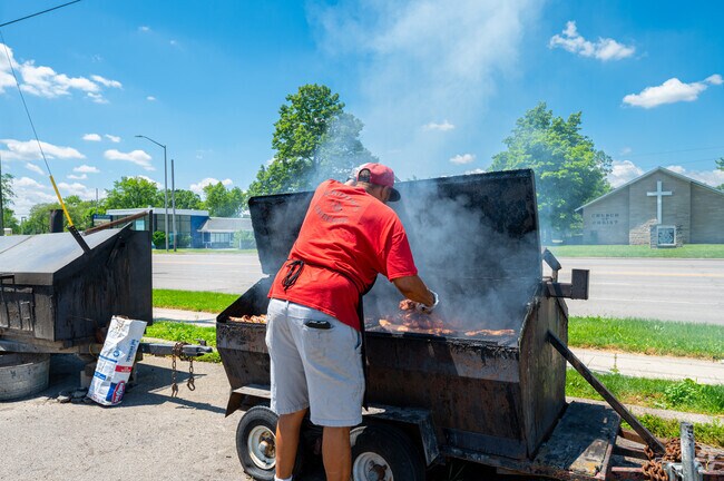 Griffin's Bar B Que lures in Hickory Grove residents with their delicious smoked meats.