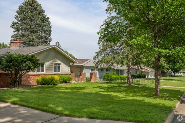 Lerdahl Park is a quiet, tree-lined community just north of downtown.