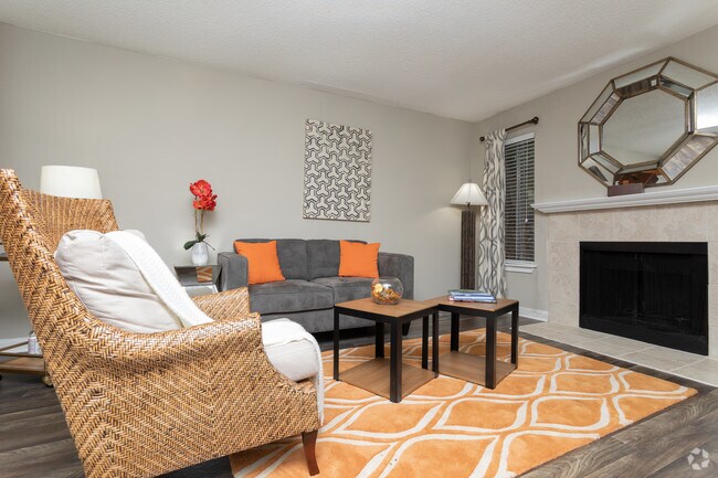 2BR, 1BA - 850SF