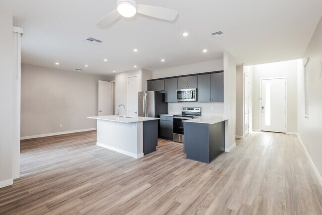 14251 N 7th St, Phoenix, AZ 85022 - photo 6