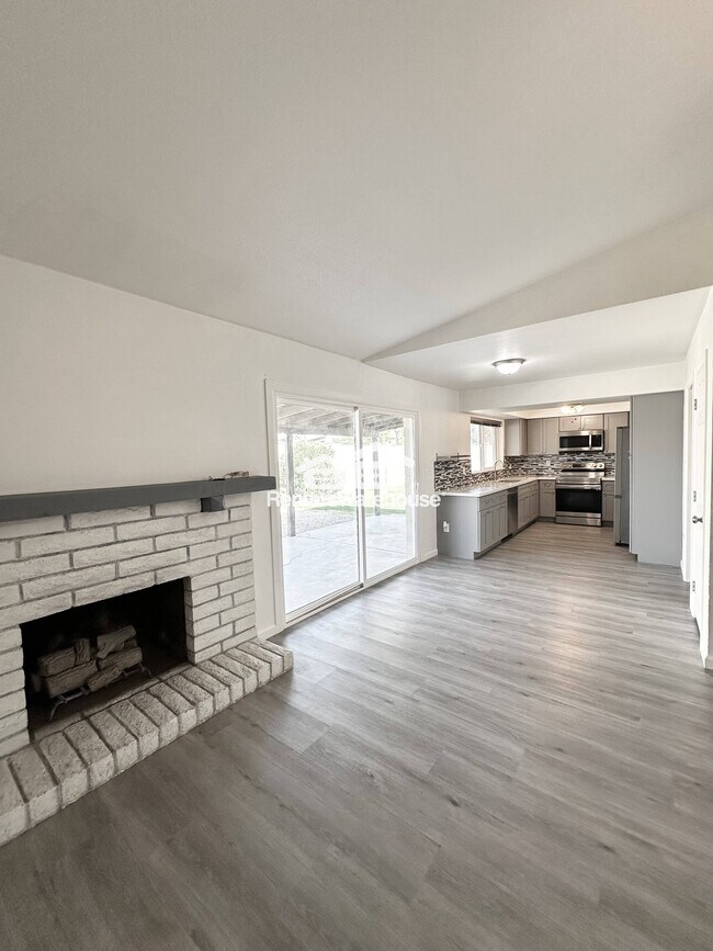 17624 N 20th Dr, Phoenix, AZ 85023 - photo 6