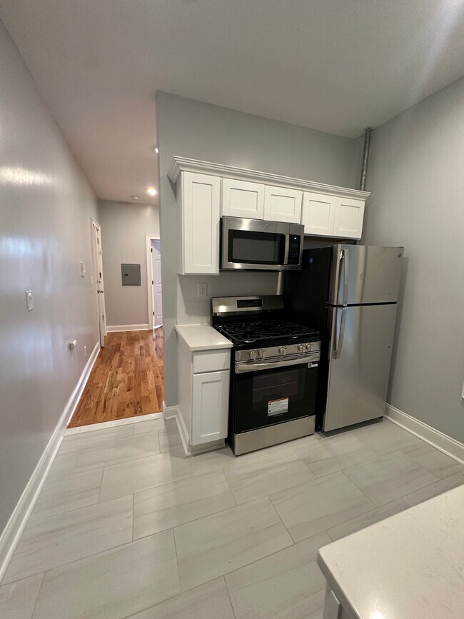 4614-4616 Park Ave, Weehawken, NJ 07086