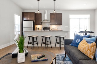 24 Bayfront Dr, Traverse City, MI 49696