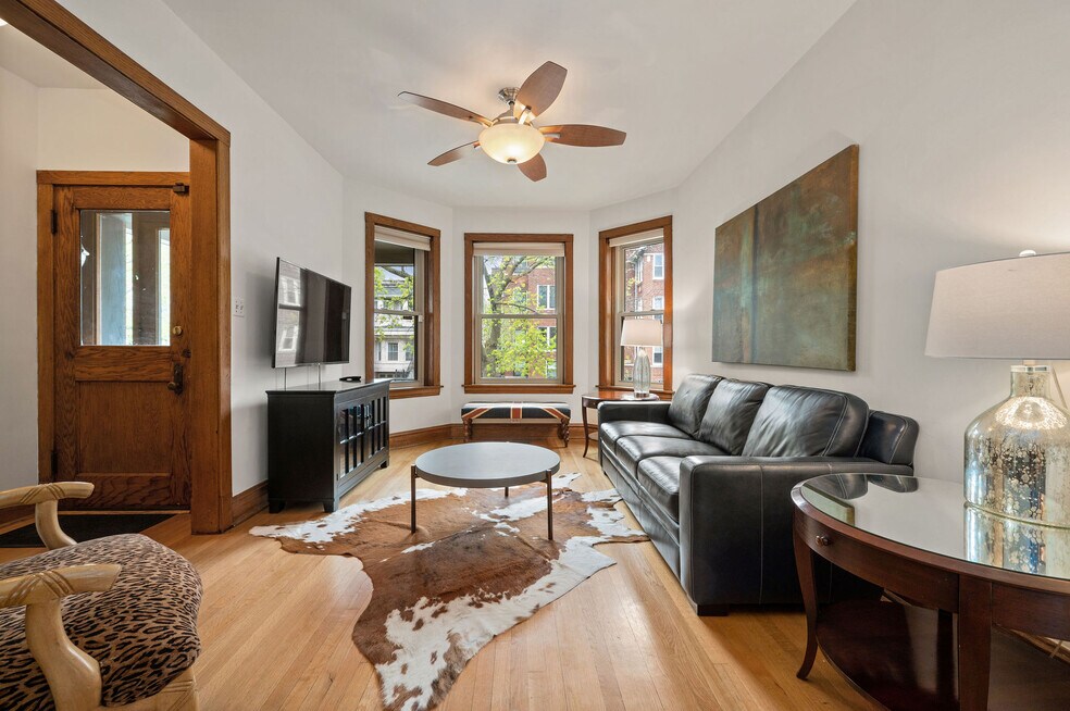 1419-1 W Argyle St unit 1, Chicago, IL 60640 - photo 1