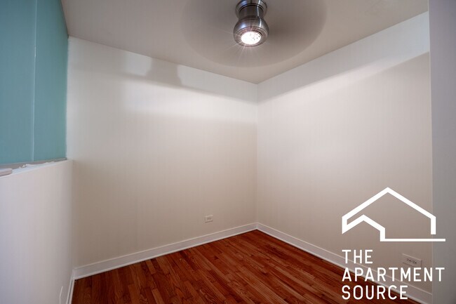 628 W Wrightwood Ave unit 215, Chicago, IL 60614 - photo 7