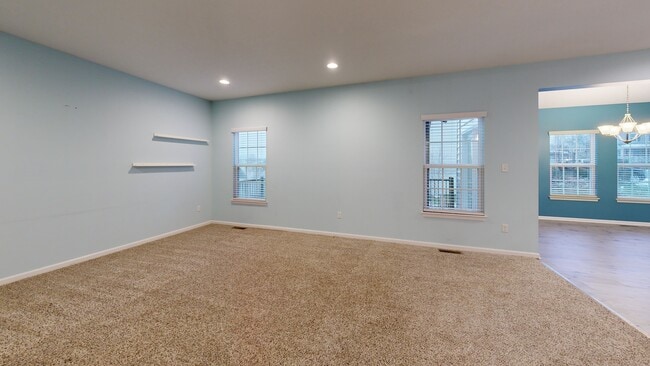 407 Isabella Ct, Zelienople, PA 16063 - photo 2