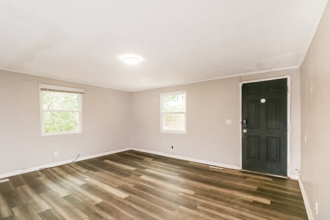 324 Adams Ave, Batesburg, SC 29006 - photo 2