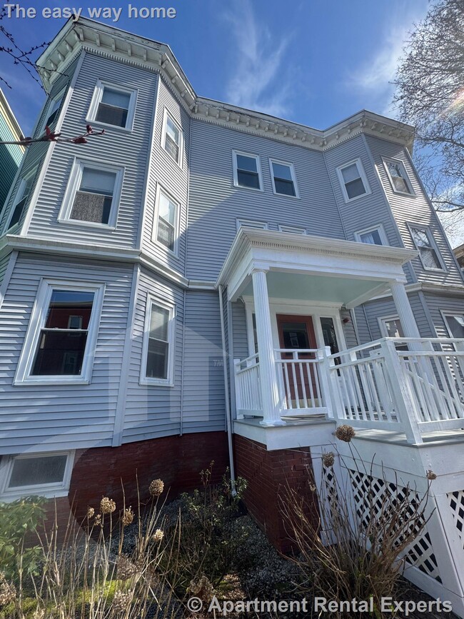 42 Calvin St Unit 1L, Somerville, MA 02143