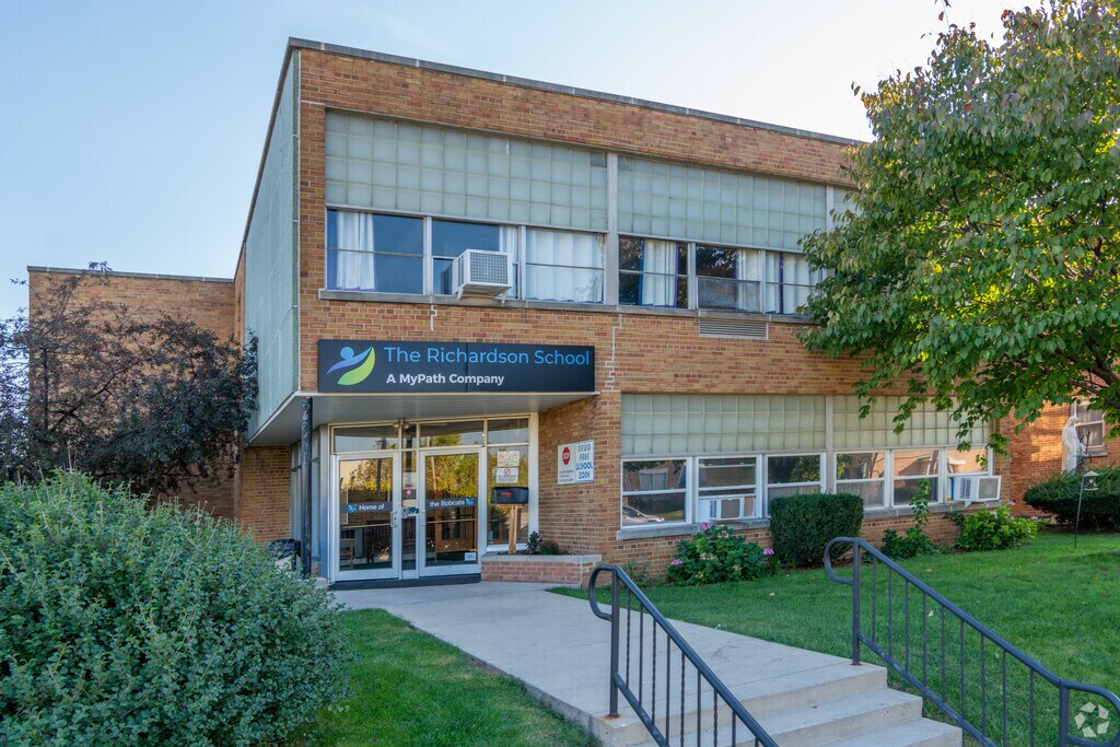 The front entrance of The Richardson School, previously named St. Augustine Elem. School.