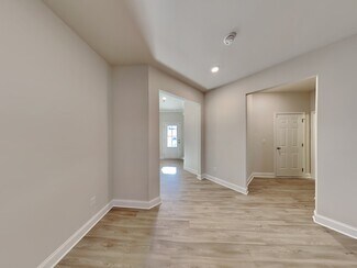 122 Wayne Ln, Canton, GA 30114