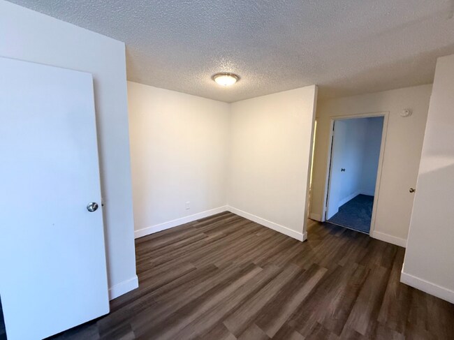 1750 Karen Ave unit 1, Las Vegas, NV 89169 - photo 2