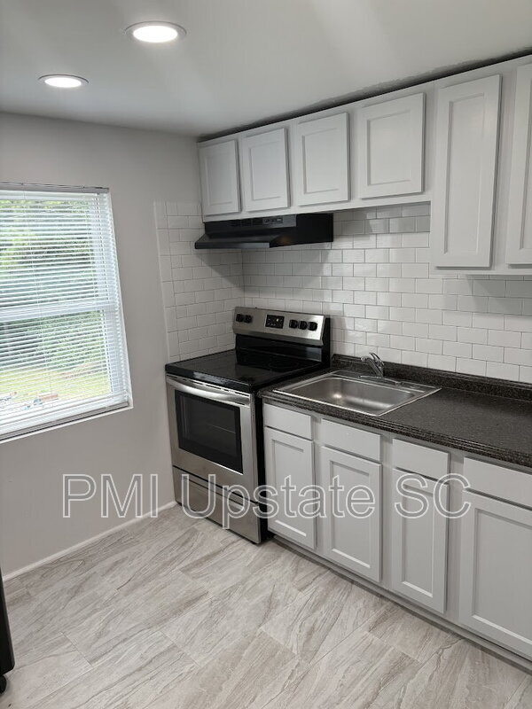 201 Chandler Dr Unit 16C, Gaffney, SC 29340