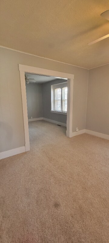 1008 E Ash St, Salina, KS 67401 - photo 5