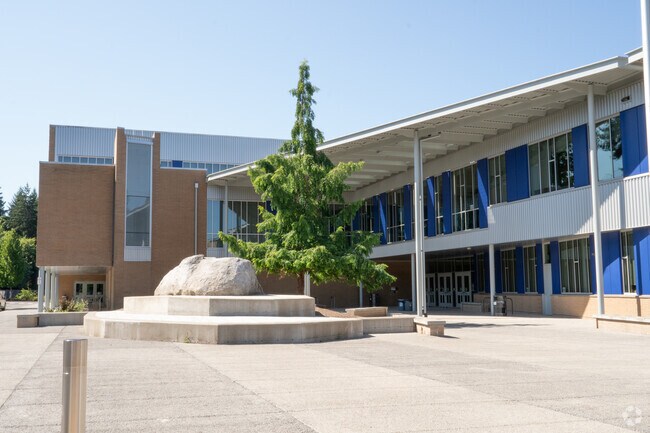 Odle Middle School offers robotics and jazz programs in Bellevue.