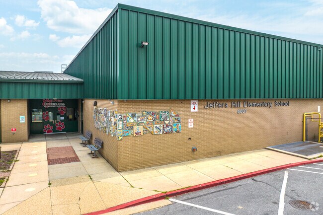 Jeffers Hill Elementary School in Columbia has a student:teacher ratio of 12:1.