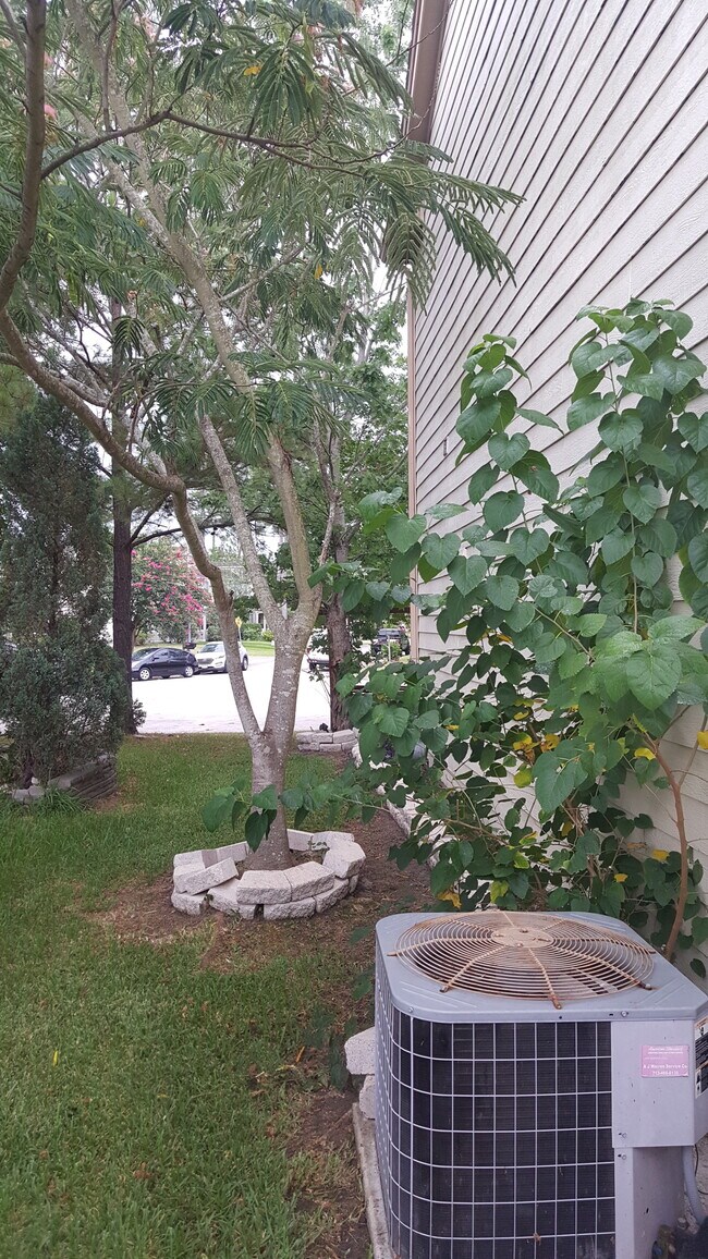 23631 Twisting Falls Dr, Spring, TX 77373 - photo 7