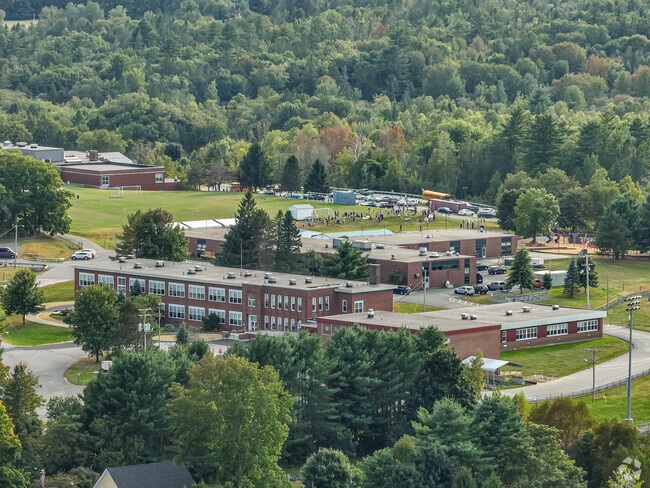 Earl C. McGraw School offers after school programs.