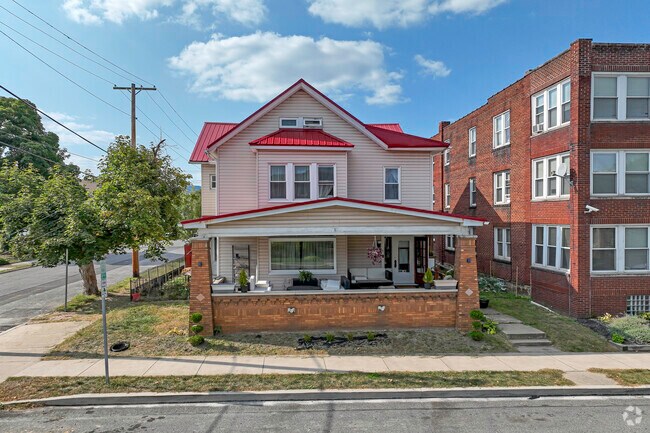 The Westmont community has some amazing homes with immaculate landscaping.