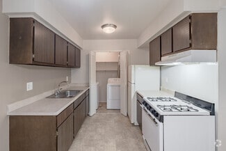 1947 Cottrill Ln, Westland, MI 48186