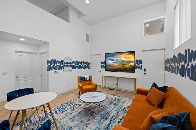 10366 Eastborne Ave, Los Angeles, CA 90024 - photo 5