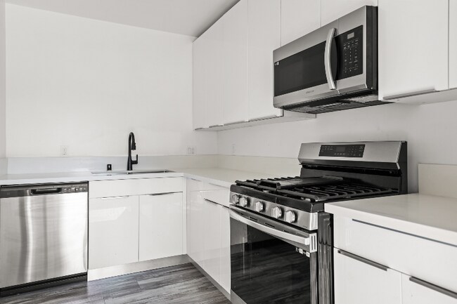 1486 Silver Lake Blvd unit 1490, Los Angeles, CA 90026 - photo 3