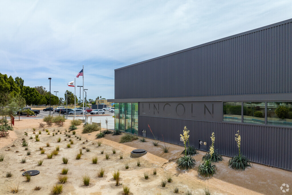 Abraham Lincoln Elementary School, located in Palm Desert, California, is in the Desert Sands Unified School District.