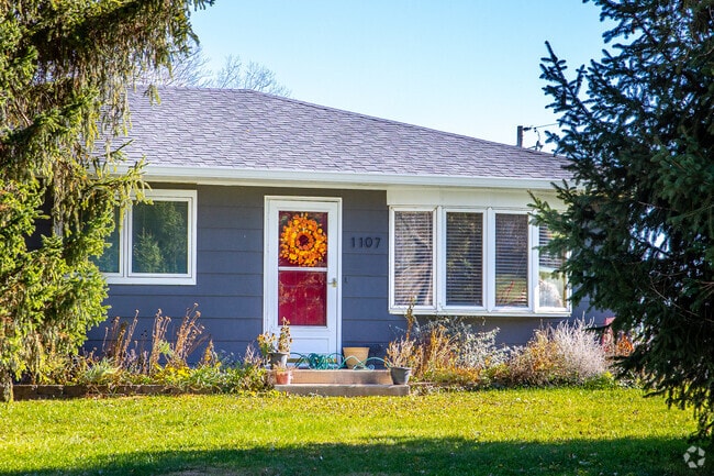 Small ranch-styles in Outer Davenport/Bettendorf have large yards and trees surrounding them.