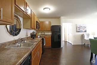 2730 Dave Ward Dr, Conway, AR 72034