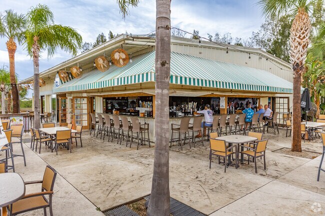 Get Hooked Grill in Hudson serves fresh, boat-to-table seafood in a lively coastal setting.