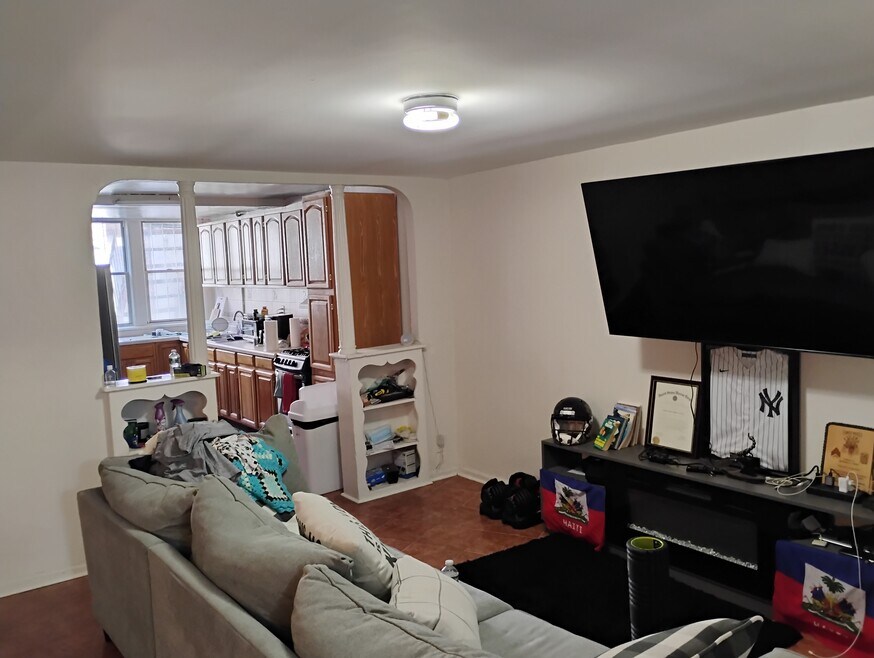 999 Willmohr St unit Walk In-Downstairs, Brooklyn, NY 11212 - photo 1