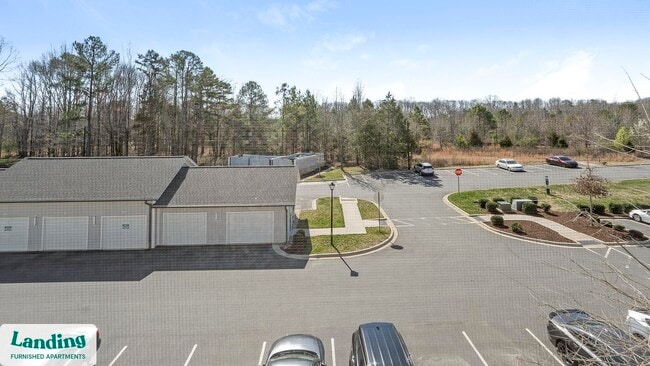 3005 Chestnut Grv Ln unit 1120, Matthews, NC 28105 - photo 2