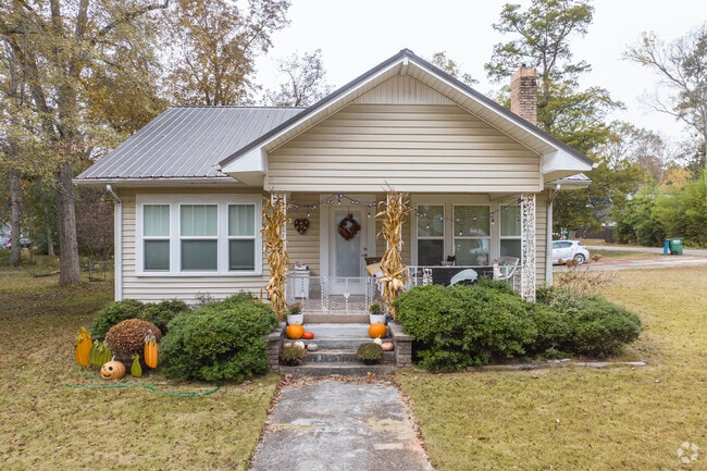 Craftsman style homes can be found in Montevallo.