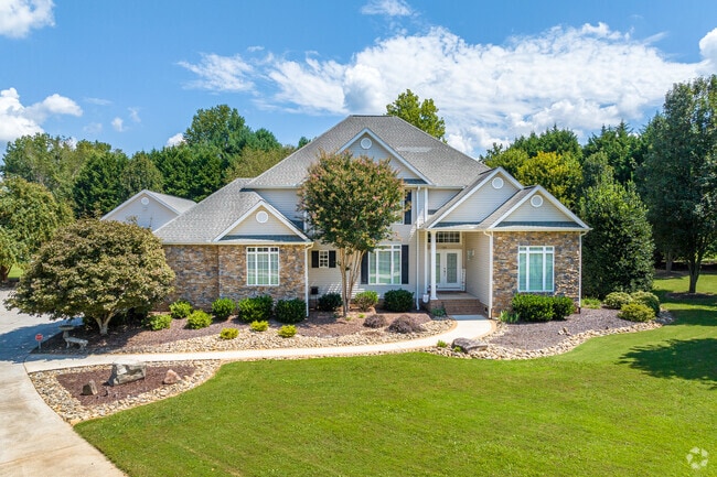 Larger homes can also be found for the larger families of Williamston.