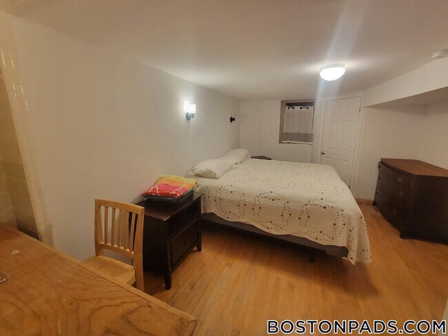 17 Holman St unit 1, Allston, MA 02134 - photo 3