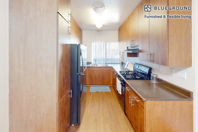 325 S San Dimas Canyon Rd unit FL1-ID10740A, San Dimas, CA 91773 - photo 6