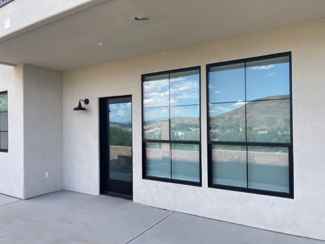 676 676 W Lava Pointe Dr, St. George, UT 84770 - photo 2