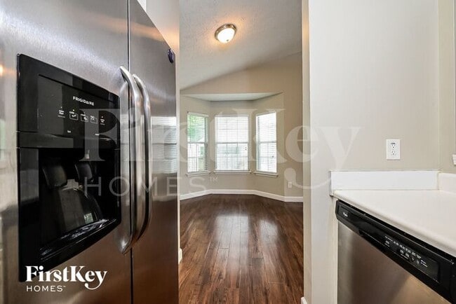 104 Waters Edge Dr, Locust Grove, GA 30248 - photo 7