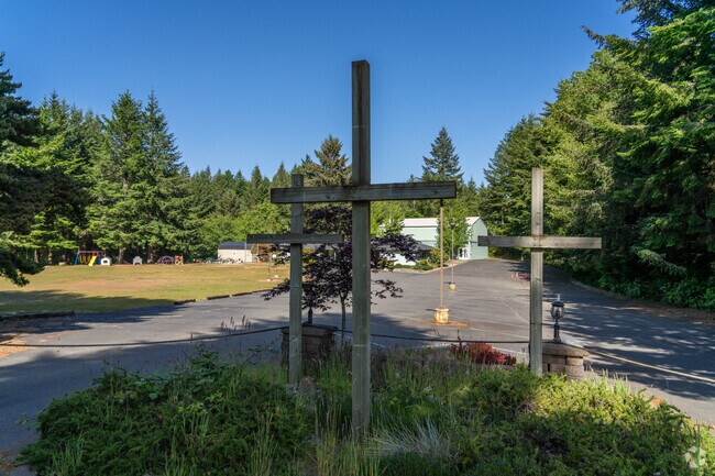 Brookings Harbor Christian School is a private school serving grades K-12 in Brookings.